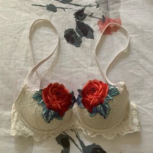 PINK Victoria’s Secret bra